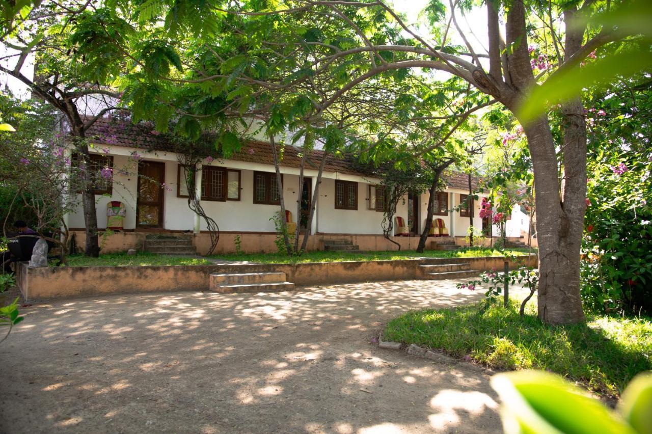 Hotel The Mountain Retreat Tiruvannāmalai Esterno foto