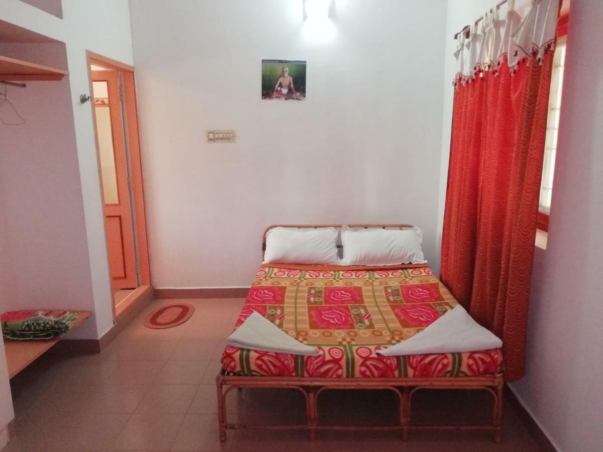 Hotel The Mountain Retreat Tiruvannāmalai Esterno foto